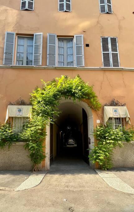 Altana - Loft Sulla Citta Apartment Parma Bagian luar foto